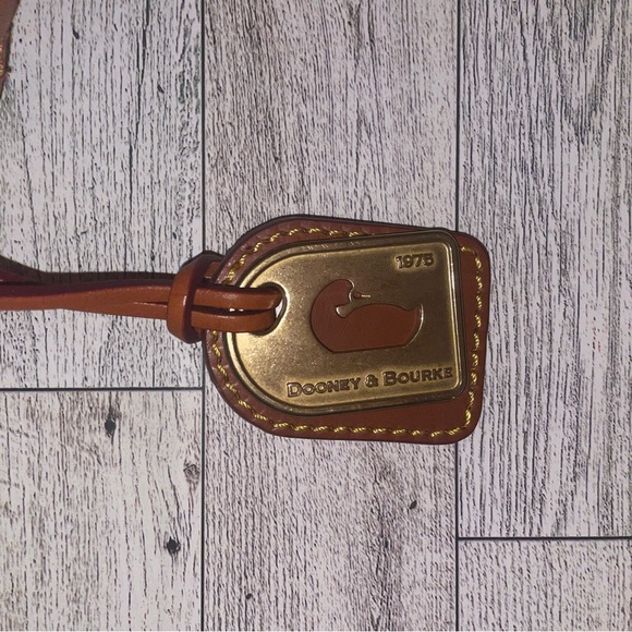 Dooney & Bourke crossbody purse - Picture 4 of 10